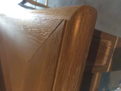 Обеденный стол из дуба