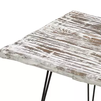 Обеденный стол на металлических ножках