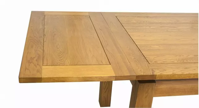 Обеденный стол Novak из массива дуба