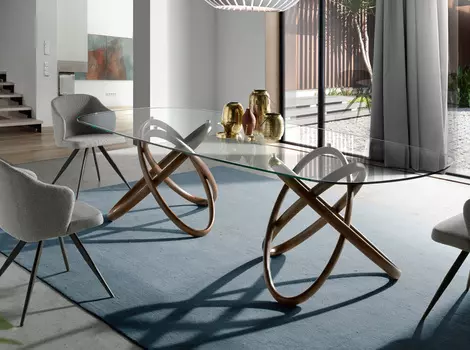 Обеденный стол с основанием из массива ясеня