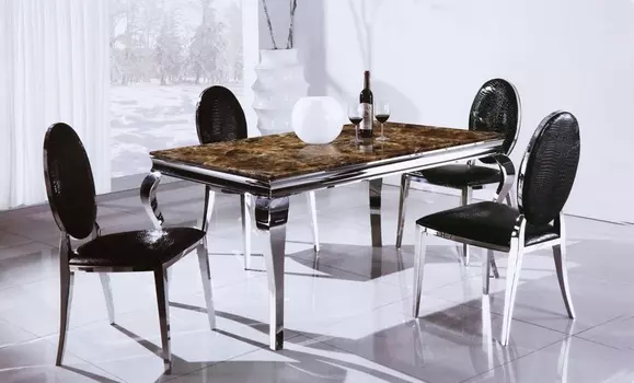 Обеденный стол со стальным основанием