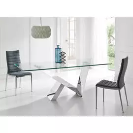 Обеденный стол со стеклянной столешницей
