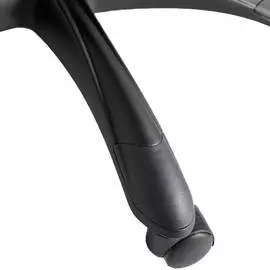 Офисное кресло черного цвета