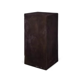 Пьедестал коричневого цвета