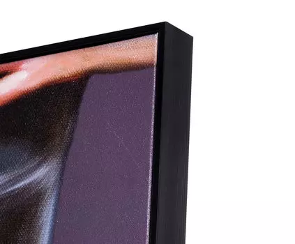 Панно девушка с кинжалом