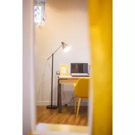 Письменный стол Julia Grup Disset из выбеленного массива акации