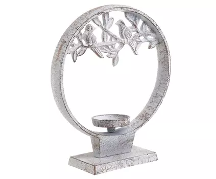 Подсвечник из металла бежевого цвета