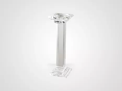 Подсвечники из прозрачного стекла