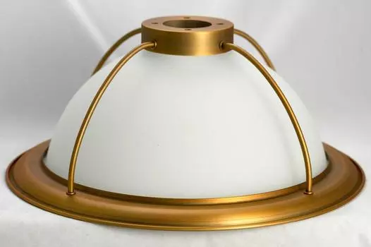 Подвеcной светильник с белым плафоном