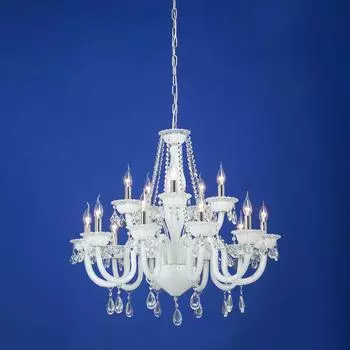 Подвесная люстра из хрусталя белого цвета