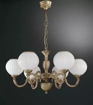 Подвесная люстра с белыми плафонами