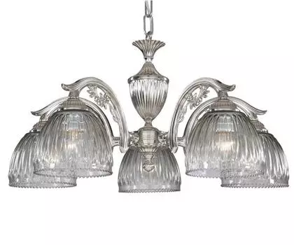 Подвесная люстра с плафонами из стекла