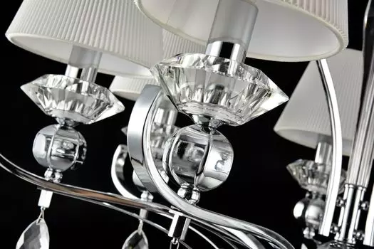 Подвесная люстра Smusso декоративными подвесками