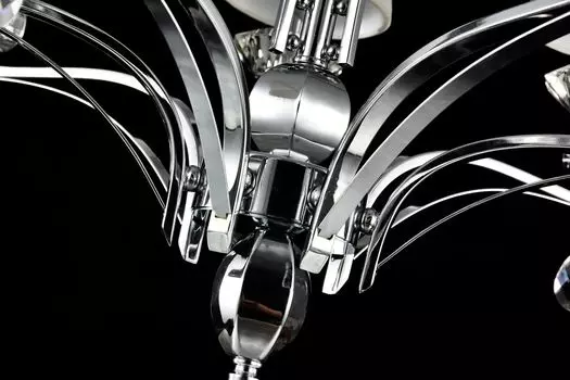 Подвесная люстра Smusso с абажурами белого цвета