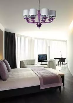 Подвесная люстра Veneto с белыми абажурами