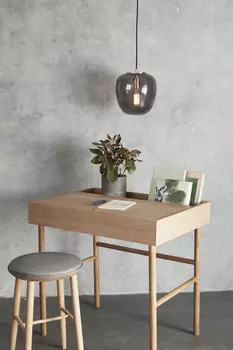 Подвесной светильник с дымчатым плафоном