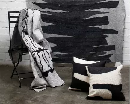 Покрывало крылья в ночи в технике мокрого валяния