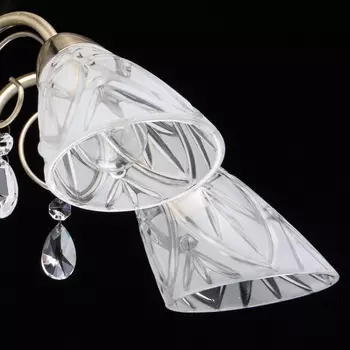 Потолочная люстра мечта с плафонами из стекла