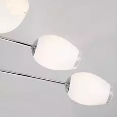 Потолочная люстра Tulip с белыми плафонами