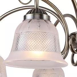 Потолочная люстра Vetus с матовыми плафонами