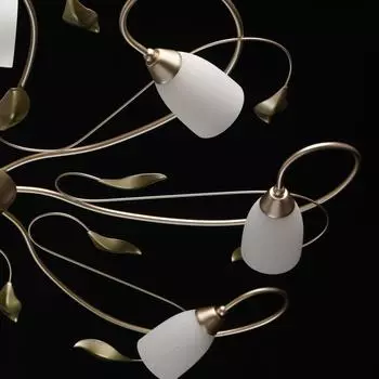 Потолочная люстра верона с плафонами из стекла