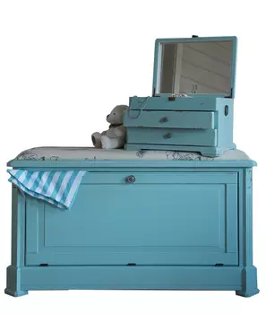 Пуф-сундук голубого цвета