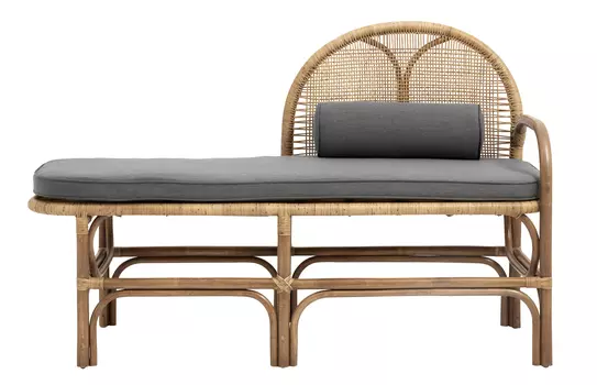 Скамейка из ротанга с подушкой