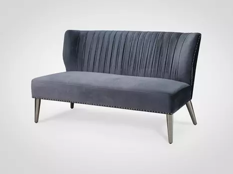 Софа глубокого серого цвета