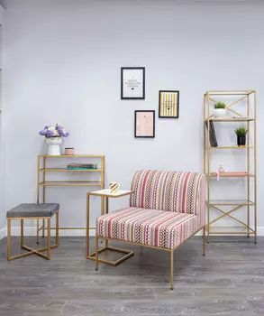 Стеллаж равенна золотого цвета