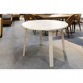 Стол обеденный сканди жемчужно-белый