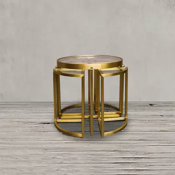 Стол приставной цвета матового золота