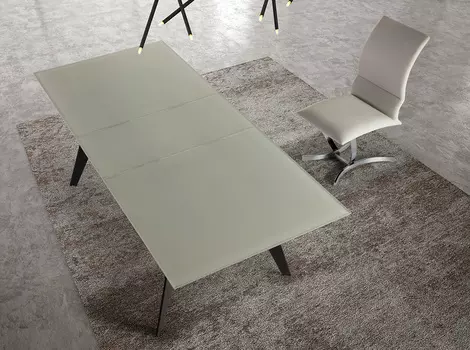 Стол раздвижной с белой столещницей