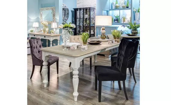 Стул черный бархатный