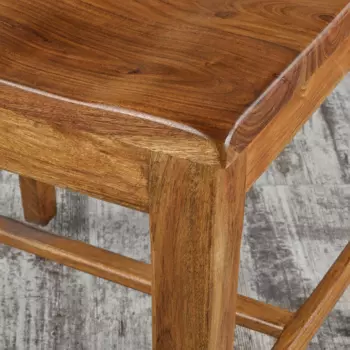 Стул из дерева акации