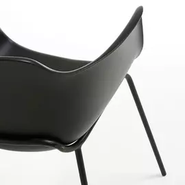Стул Khasumi из высококачественного пластика черного цвета
