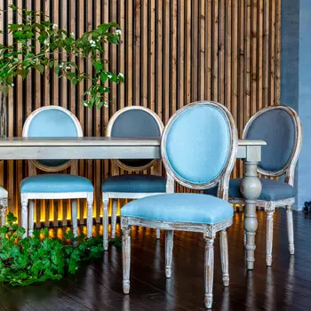 Стул луи с обивкой голубого цвета