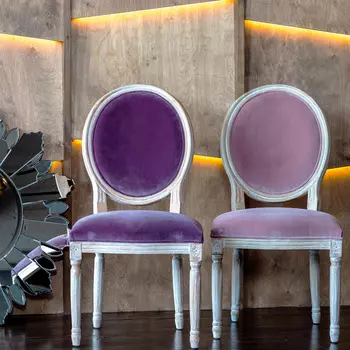 Стул луи с обивкой розового цвета