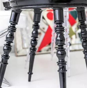 Стул премьер Wedding Noir с черным сидением и ножками