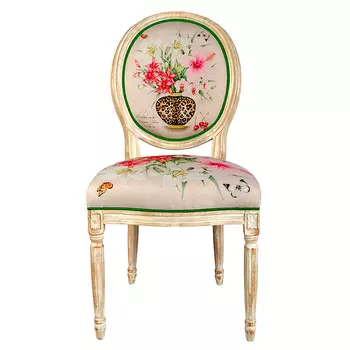 Стул яркий окрас с эффектом искусственного старения