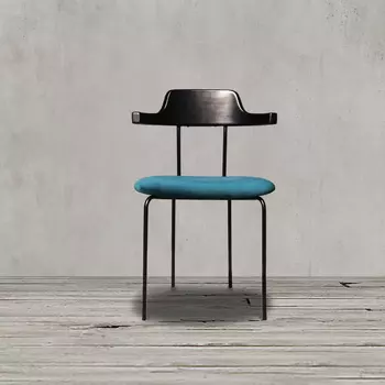 Стул с мягким сидением