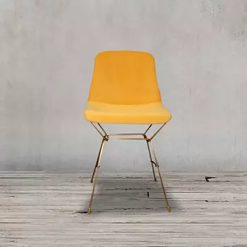 Стул желтого цвета