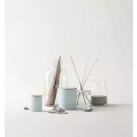 Свеча ароматическая oy голубого цвета с крышкой