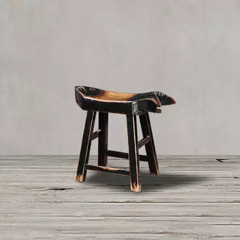 Табурет из массива вяза