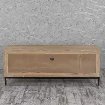 Тумба под тв с тремя выдвижными ящиками