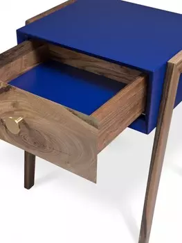 Тумбочка Storm Water из массива ореха