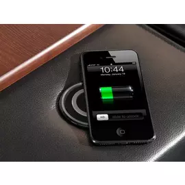 Угловой диван черного цвета