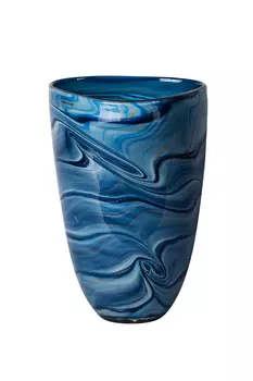 Ваза из стекла синего цвета