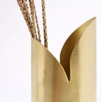 Ваза металлическая фестиваль золотого цвета