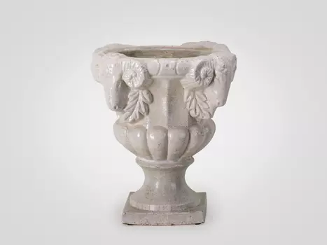 Ваза напольная с крышкой