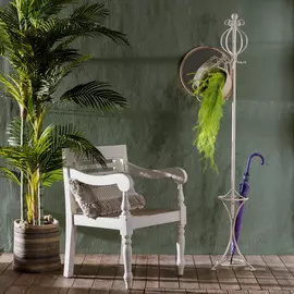 Вешалка напольная из металла молочного цвета